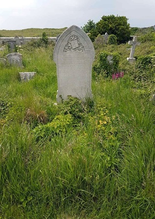 20180604 GH Saunders startgrave sml1