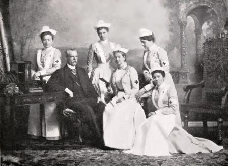 Sur Lt Col Hensman Sisters on Maine