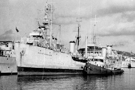 RFA GOLD RANGER 1958 Mar25 Jesselton Alongside HMNZS ROYALIST for CW