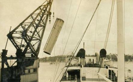 Lifting Nuculas Funnel 2 in March 1925