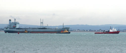 RFA_Oakleaf_tug_Mega_One_29.09